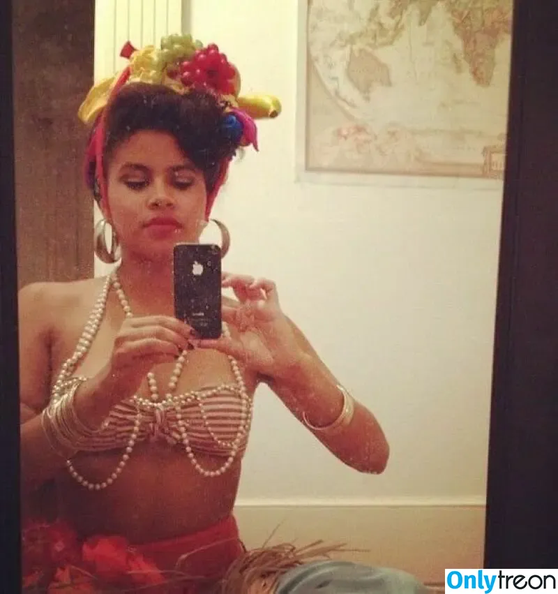 Zazie Beetz nude photo #0080 (zaziebeetz)
