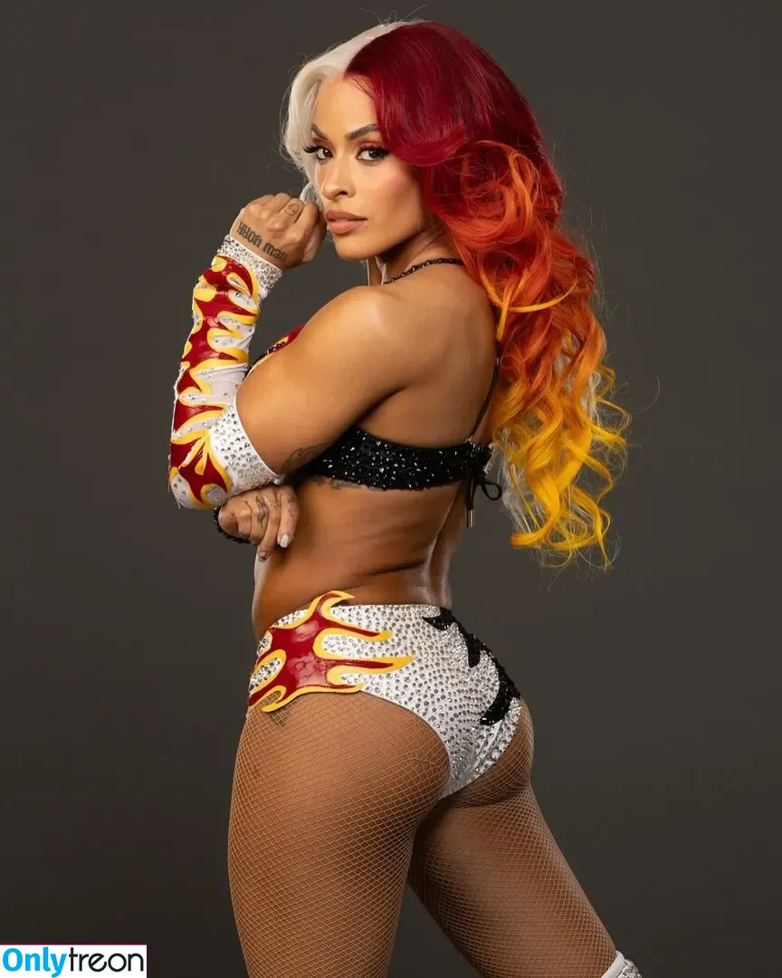 Zelina Vega nude photo #1549 ( / Thea Trinidad / zelinavegawwe)