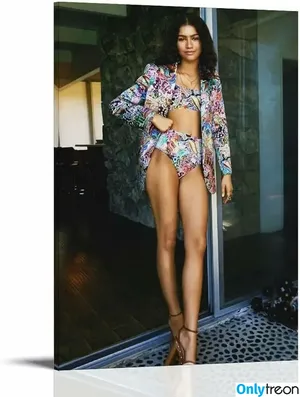 Zendaya Coleman / zendaya nude photo #0022