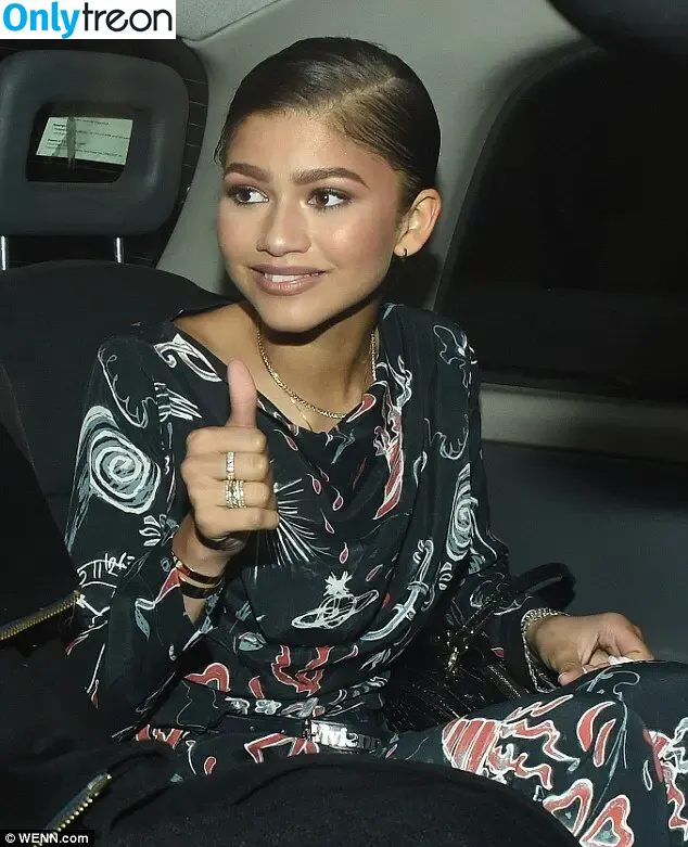Zendaya Coleman nude photo #0021 (zendaya)