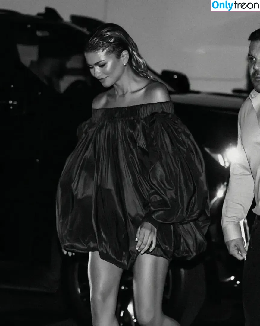 Zendaya nude photo #3394 (Zendaya)