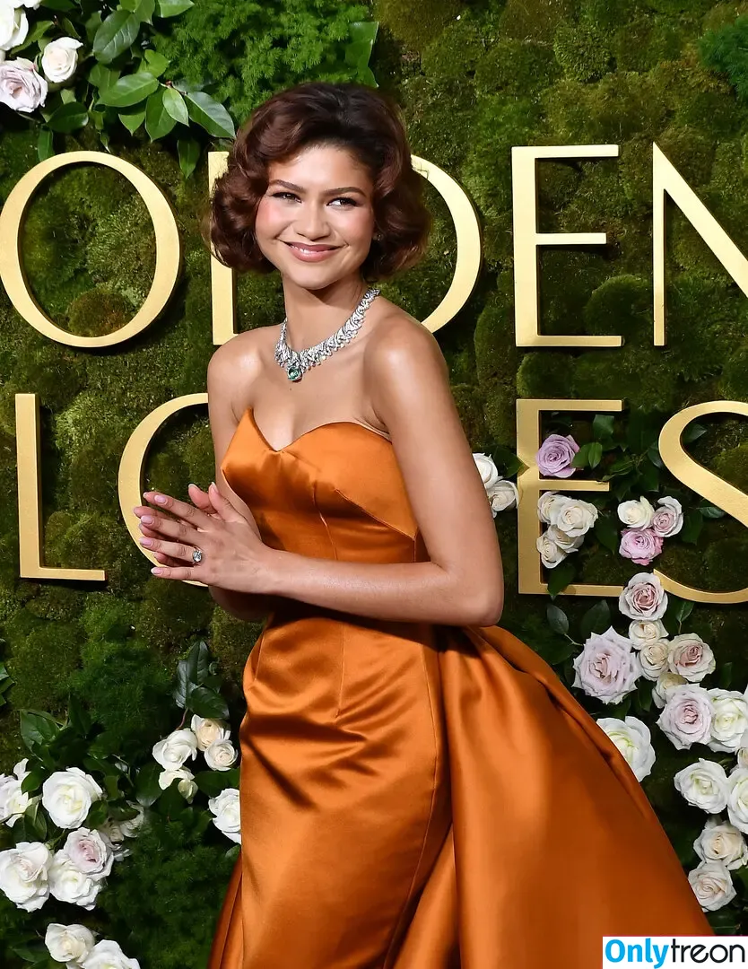 Zendaya nude photo #3867 (Zendaya)