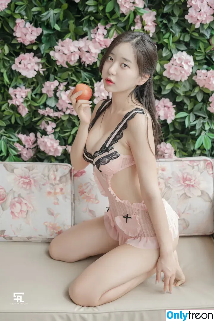 Zenny nude photo #0057 (Shin Jae Eun / love_zennyrt / zennyrt / 신재은)