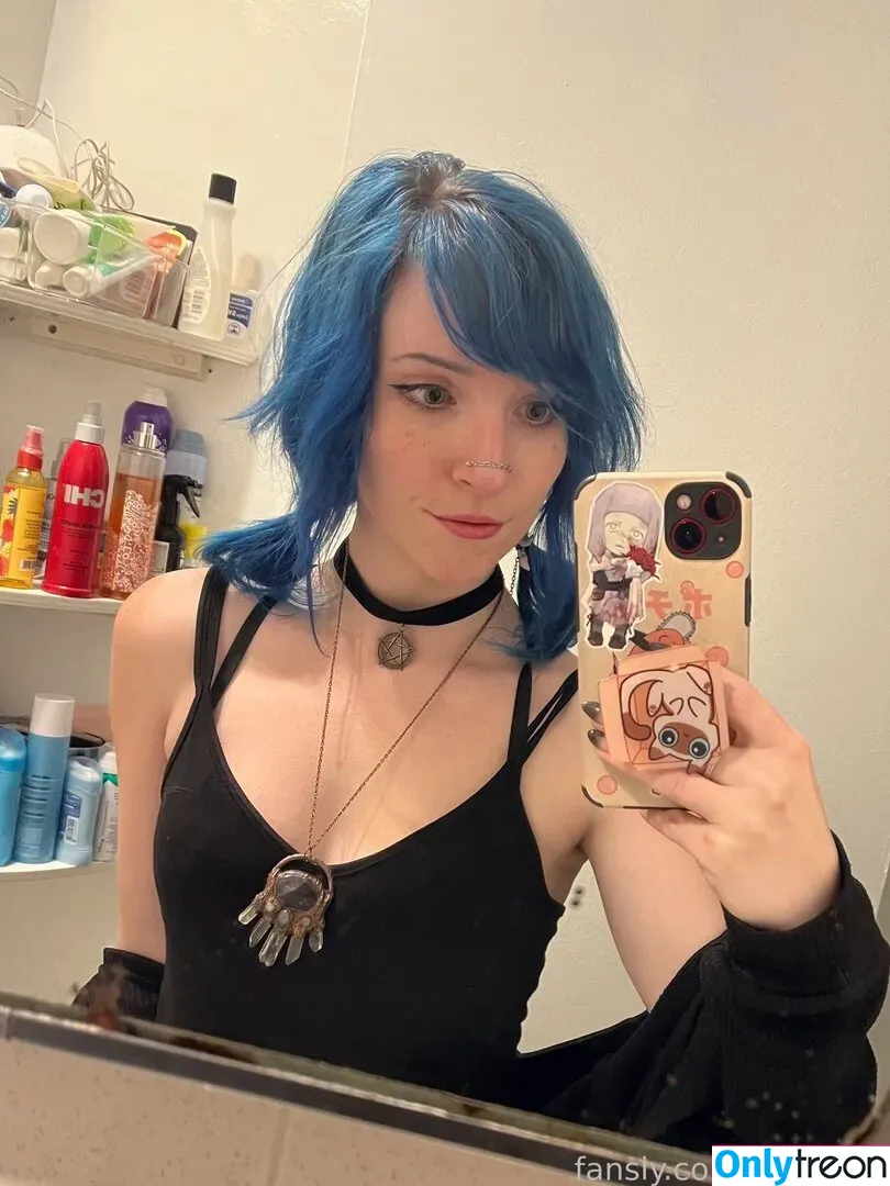 zerggiee nude photo #0001 (zerggiee)