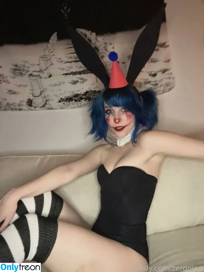 zerggiee nude photo #0017 (zerggiee)