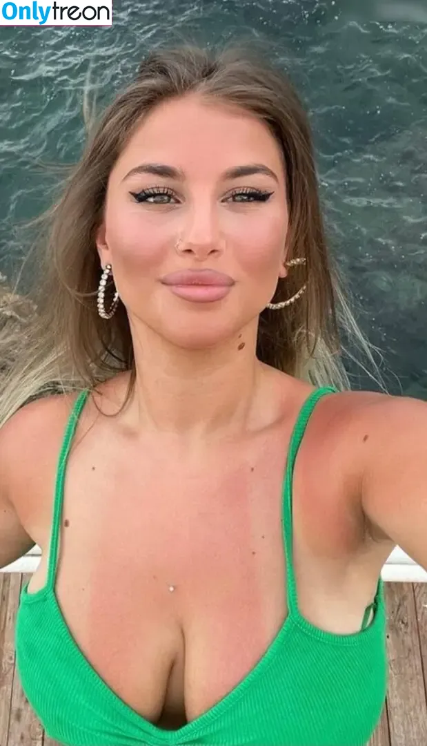 Zeynep nude photo #0028 (Zeynep)