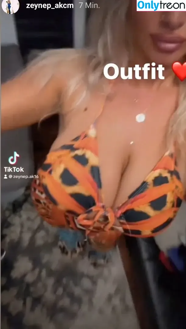Zeynep голая photo #0046 (Zeynep)