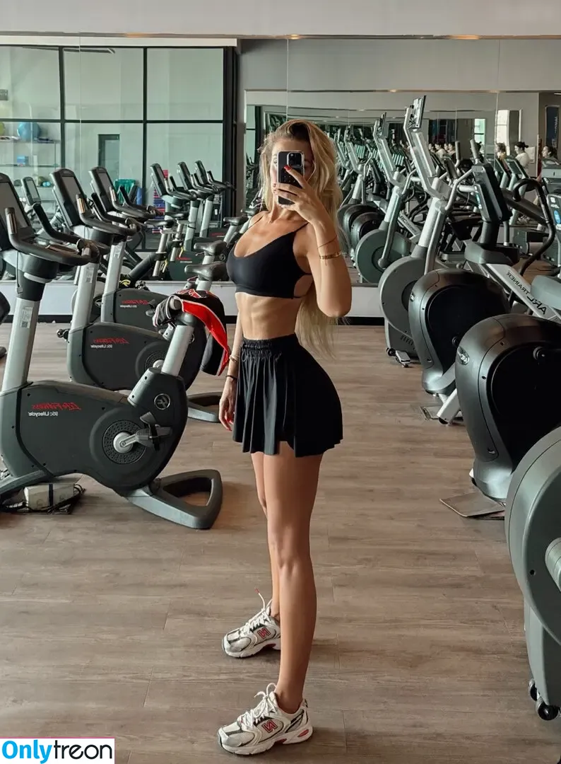 Özge Beyköylü nude photo #0018 (Özge Beyköylü)