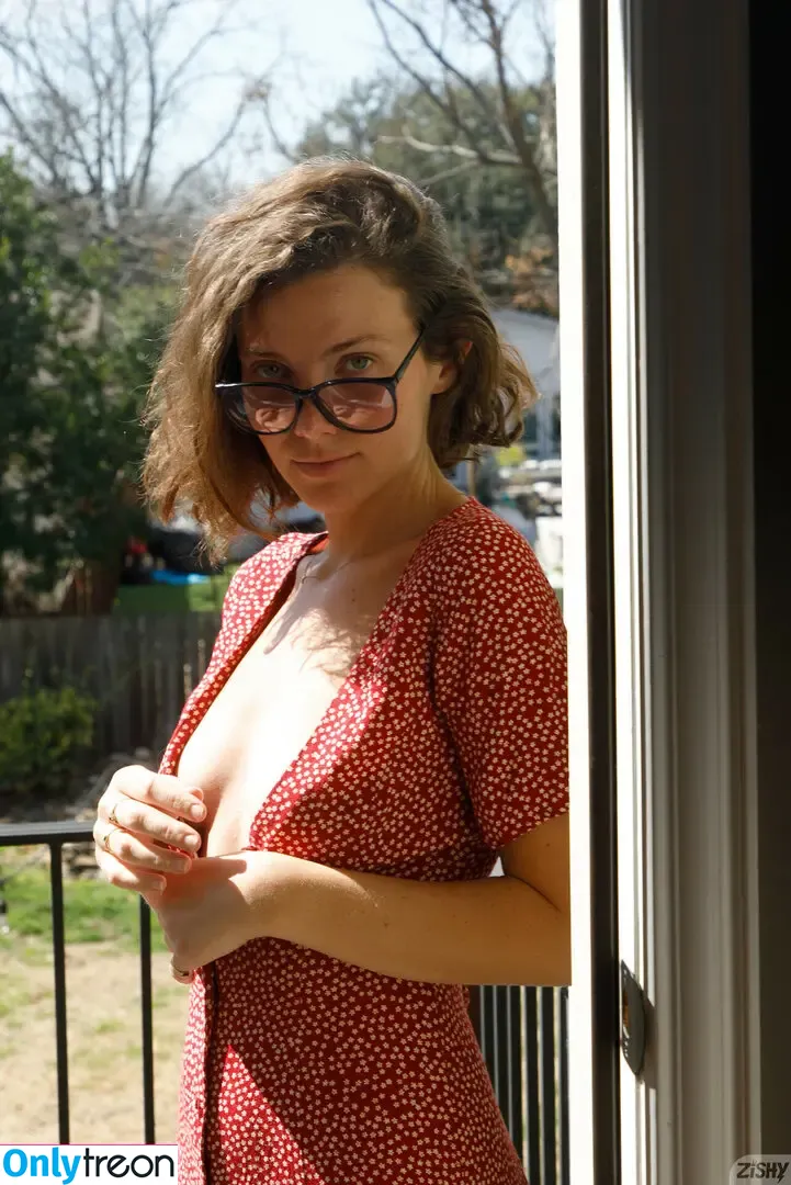 Zishy голая photo #9990 (zishylives)