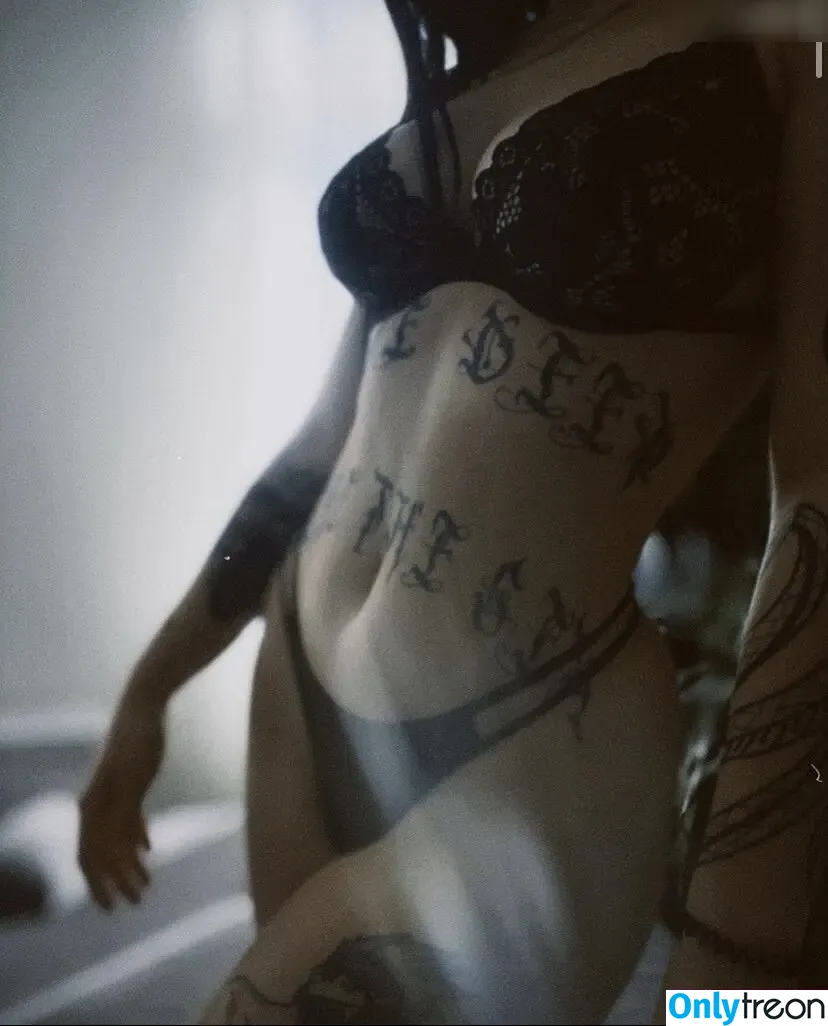 ziya.mrnwsk nude photo #0005 (m0rticia.666 / m0rticiahatake)