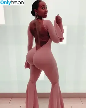 zmeenaorrvips / zmeenaorr nude photo #0005