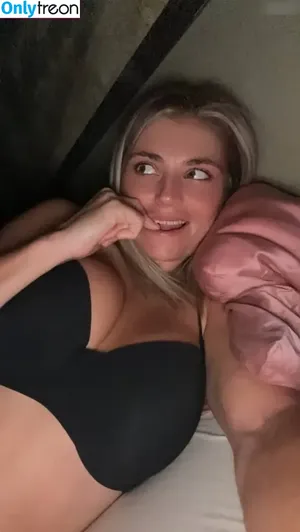  nude photo #0004