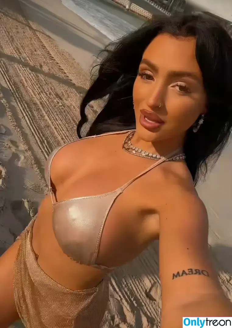 Zoë Chiara Wallner nude photo #0072 (zoechiara_official)