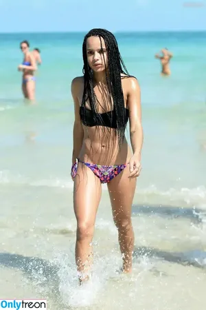 Zoë Kravitz / zoeisabellakravitz nude photo #0154