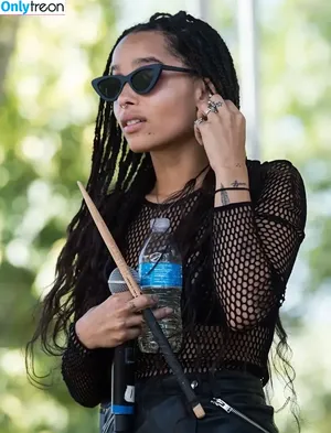 Zoë Kravitz / zoeisabellakravitz фото голая #0221