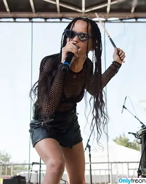 Zoë Kravitz / zoeisabellakravitz фото голая #0236