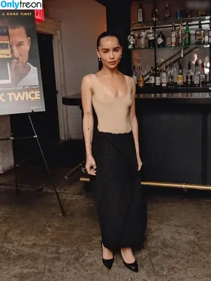 Zoë Kravitz / zoeisabellakravitz nude photo #0283