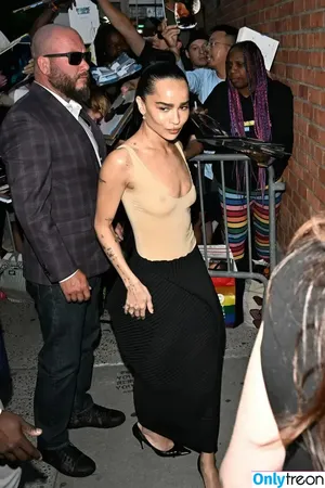 Zoë Kravitz / zoeisabellakravitz nude photo #0404