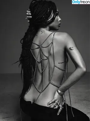Zoë Kravitz / zoeisabellakravitz nude photo #0433