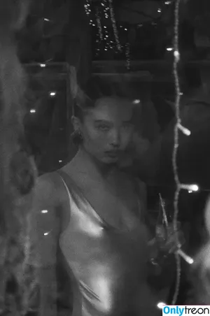 Zoë Kravitz / zoeisabellakravitz фото голая #0439