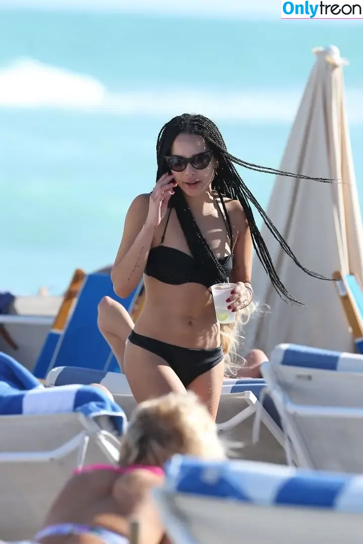 Zoë Kravitz nude photo #0199 (zoeisabellakravitz)