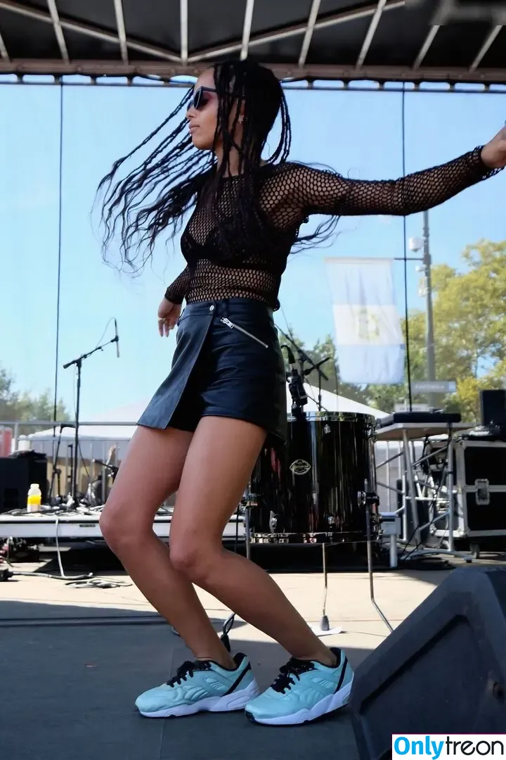 Zoë Kravitz голая photo #0224 (zoeisabellakravitz)