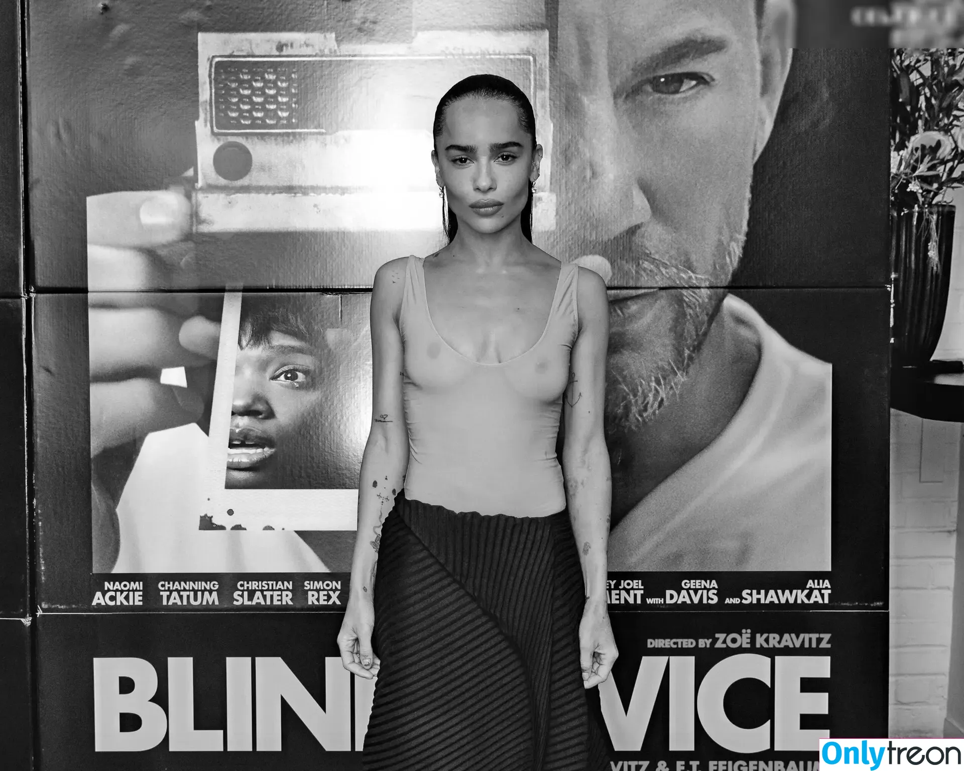 Zoë Kravitz nude photo #0284 (zoeisabellakravitz)