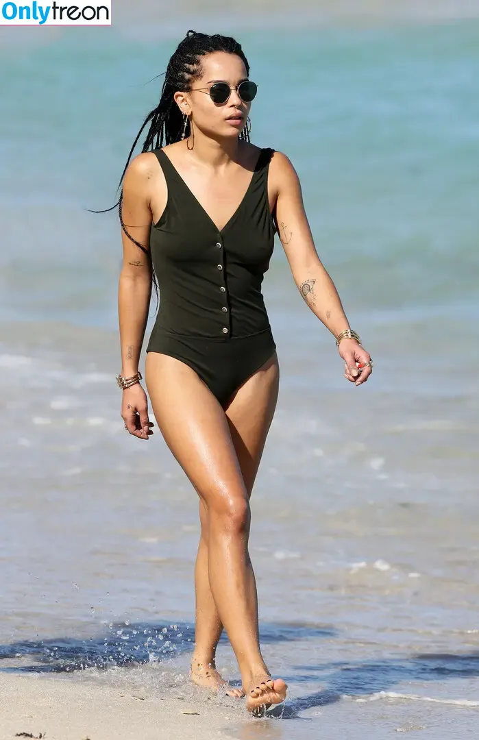 Zoë Kravitz nude photo #0325 (zoeisabellakravitz)