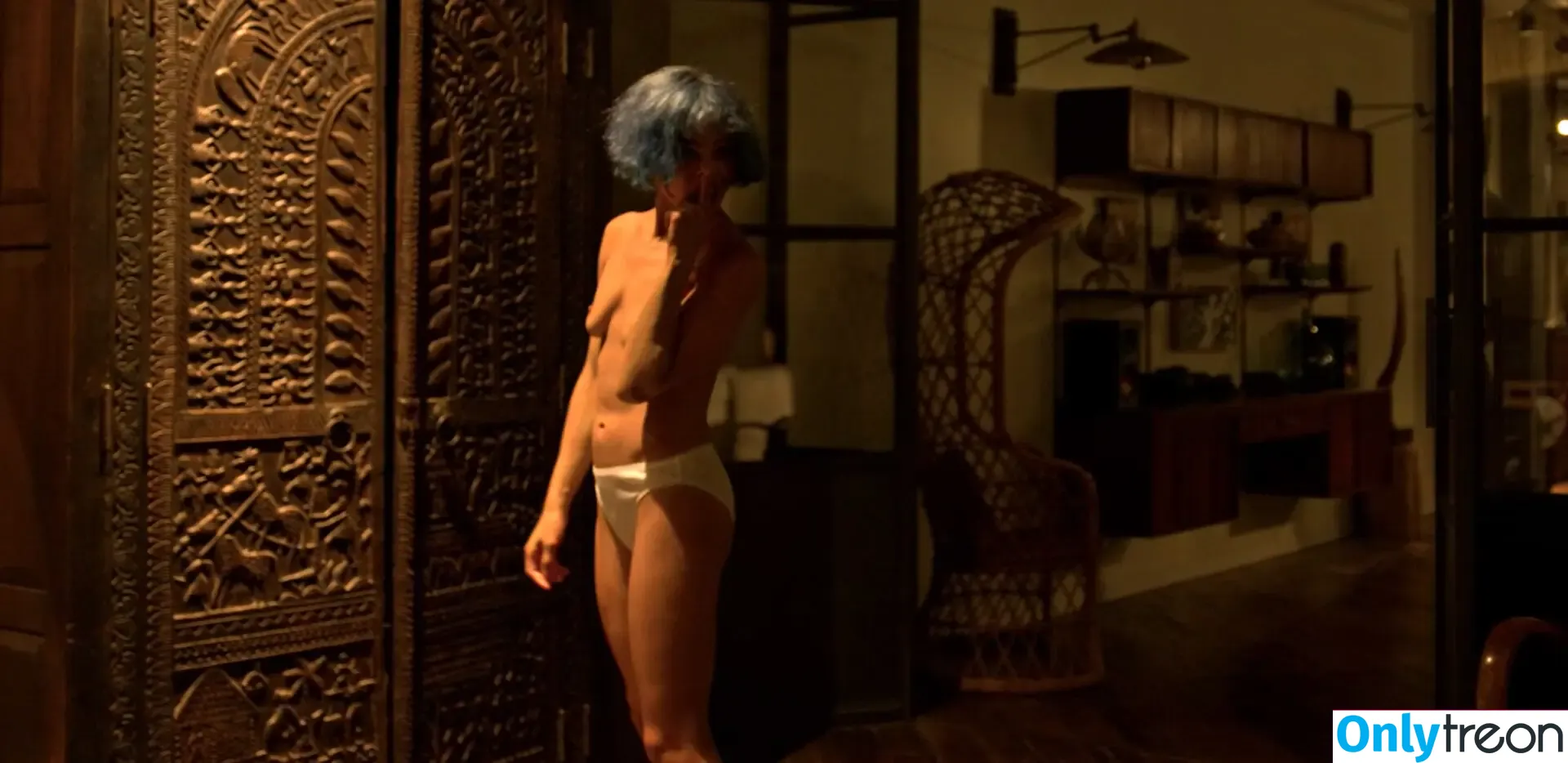 Zoë Kravitz nude photo #0412 (zoeisabellakravitz)
