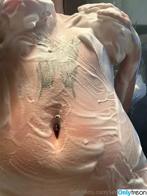 zoe.etheredge / secretlyfeofzo nude photo #0008