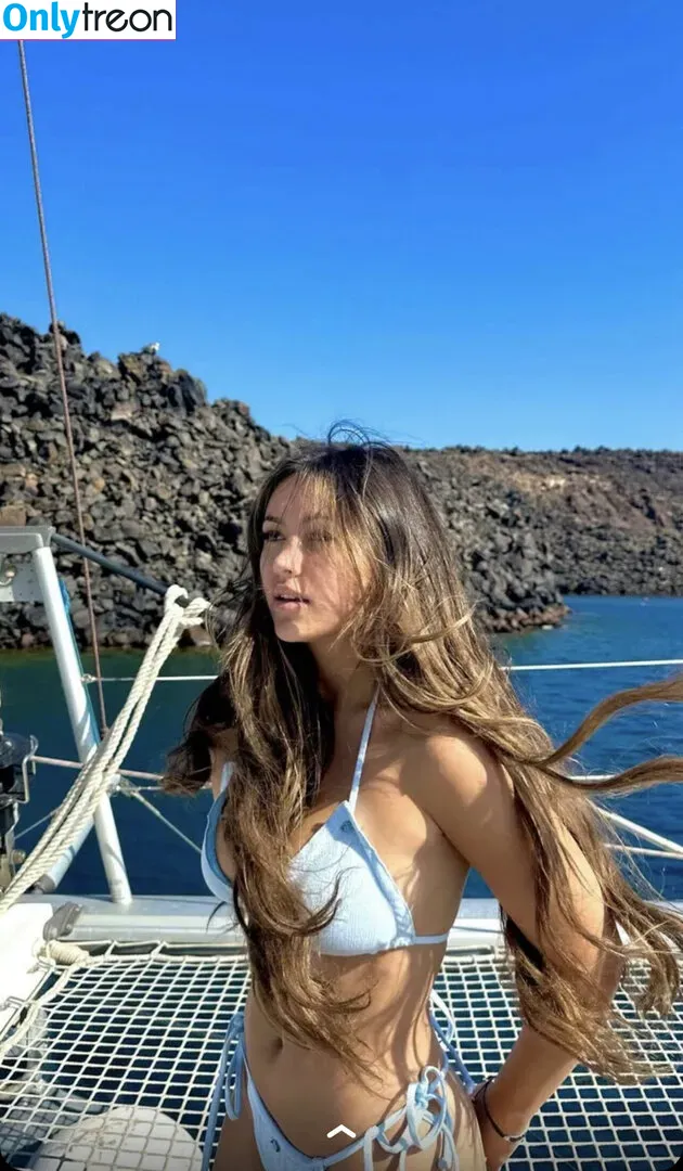 Zoe Ferguson голая photo #0022 (zoeferguson)