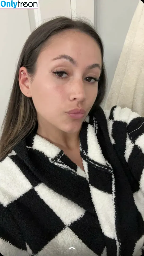 Zoe Ferguson голая photo #0045 (zoeferguson)