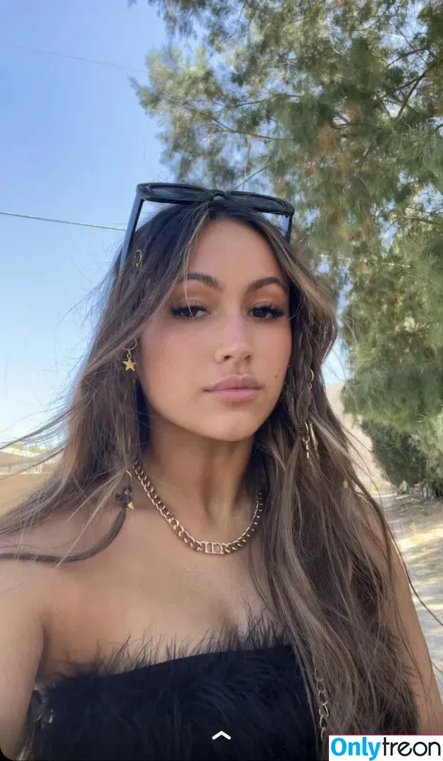 Zoe Ferguson голая photo #0053 (zoeferguson)