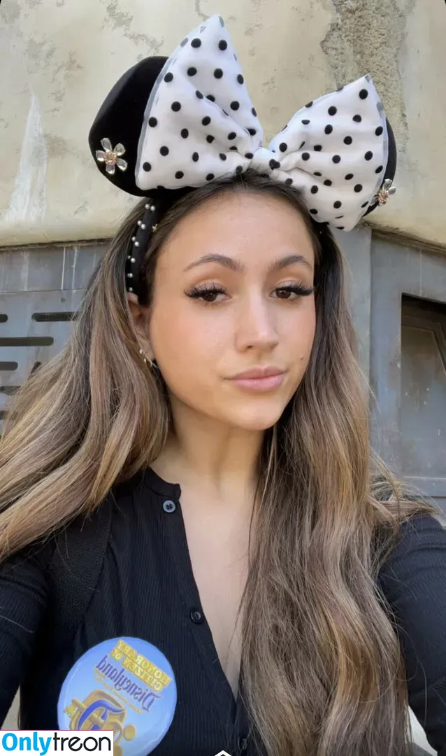 Zoe Ferguson голая photo #0054 (zoeferguson)