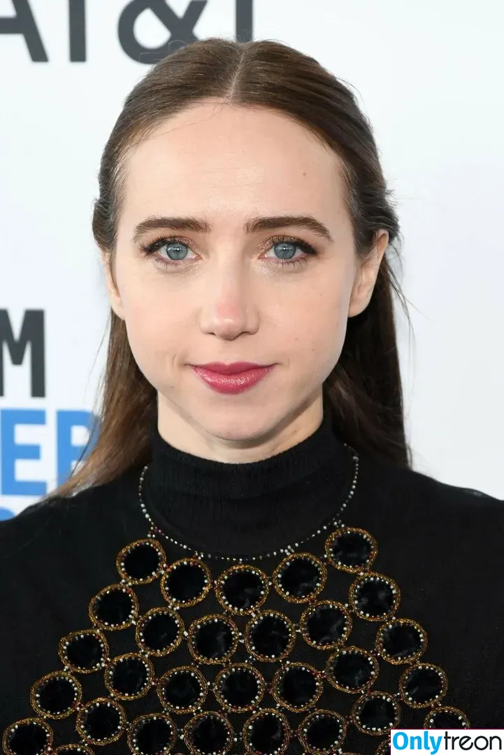 Zoe Kazan голая photo #0078 (zoe.kazan)