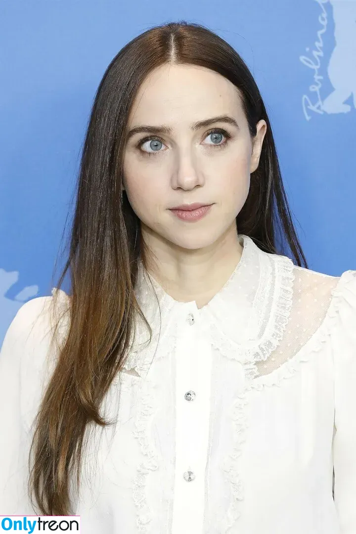 Zoe Kazan голая photo #0080 (zoe.kazan)