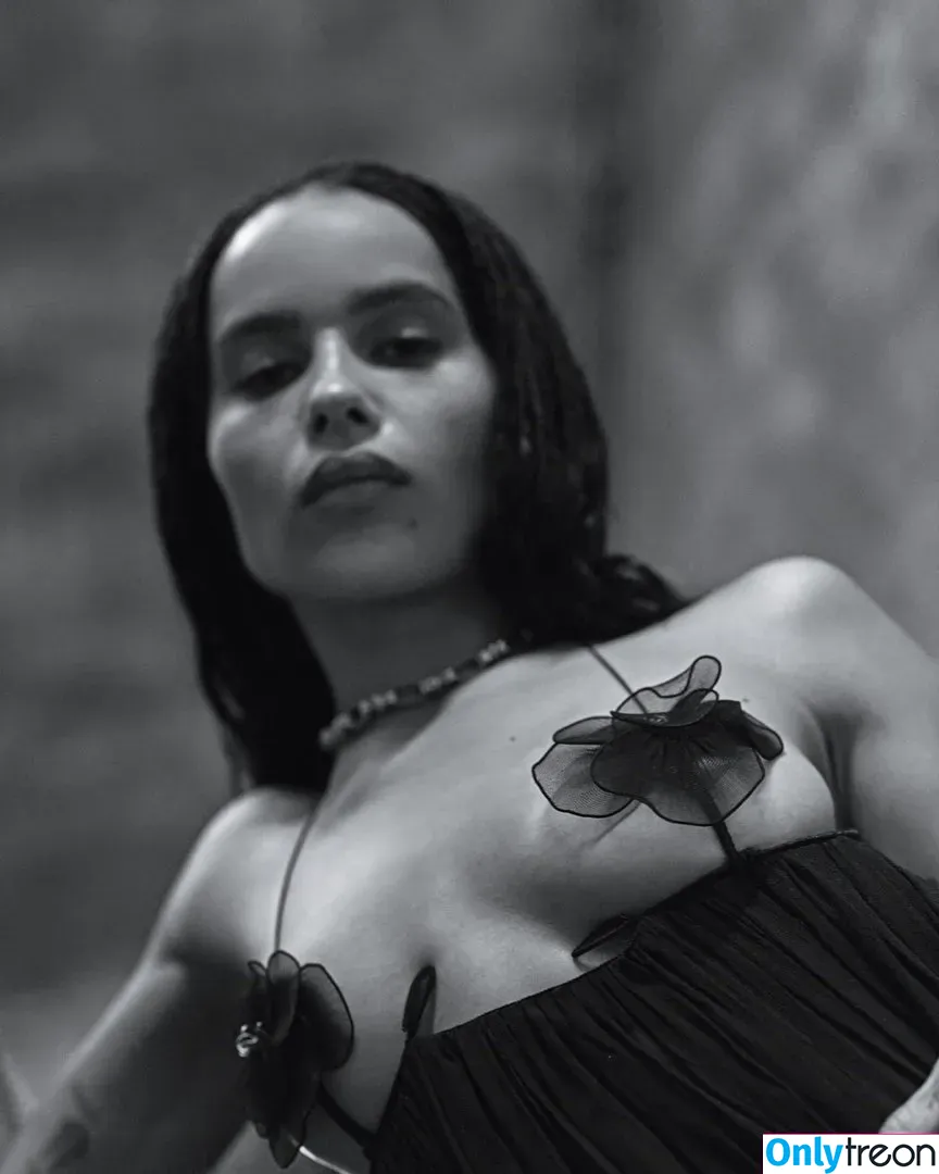 Zoe Kravitz nude photo #0019 (zoeisabellakravitz)