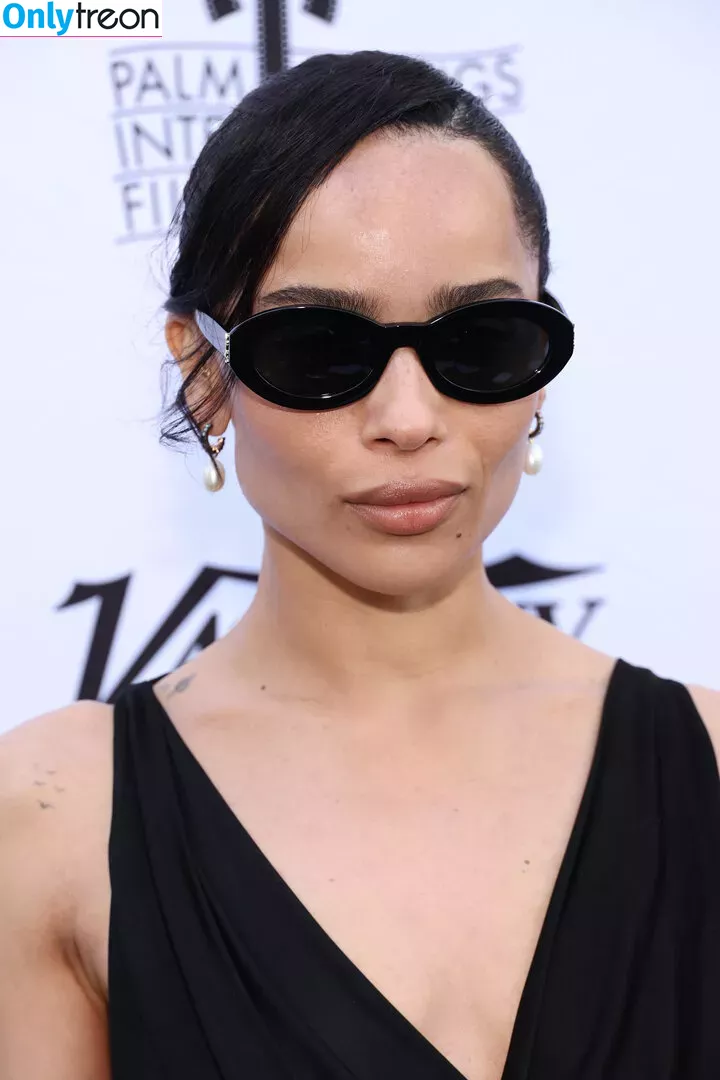 Zoe Kravitz голая photo #0378 (zoeisabellakravitz)