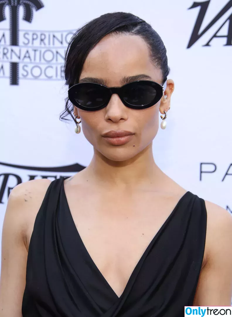 Zoe Kravitz голая photo #0379 (zoeisabellakravitz)