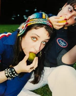 Zoe Lister Jones / zoelisterjones nude photo #0006
