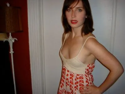 Zoe Lister Jones / zoelisterjones nude photo #0027