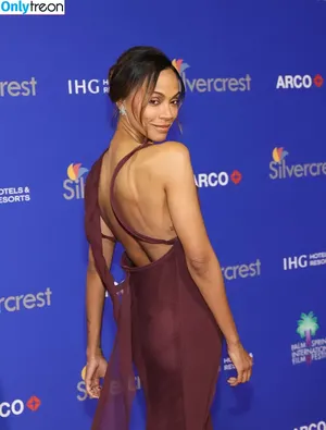 Zoe Saldana / zoesaldana фото голая #0834