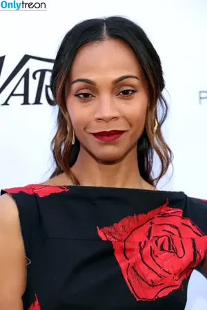 Zoe Saldana / zoesaldana фото голая #0853