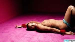 Zoe Saldana / zoesaldana nude photo #0870