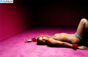 Zoe Saldana / zoesaldana nude photo #0871