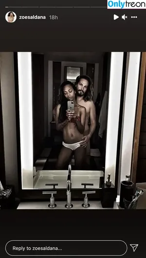 Zoe Saldana / zoesaldana nude photo #0971