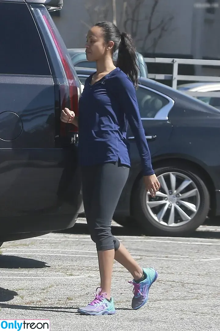 Zoe Saldana nude photo #0903 (zoesaldana)