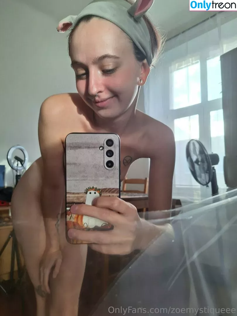zoemystiqueee nude photo #0013 (zoe_m1stique.x)