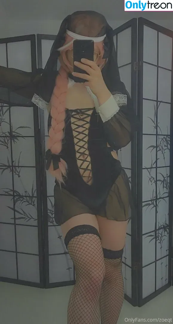 zoeqt голая photo #0013 (Zoeqtxx)