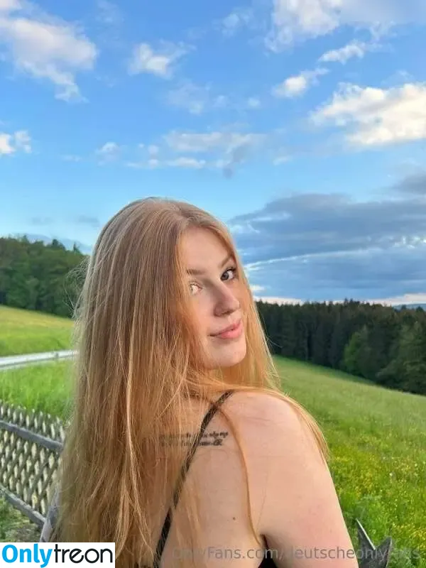 ZoeRedHair nude photo #0015 (ZoeRedHair)